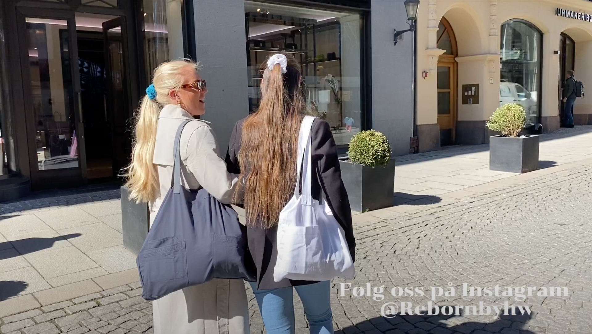 Last inn video: 